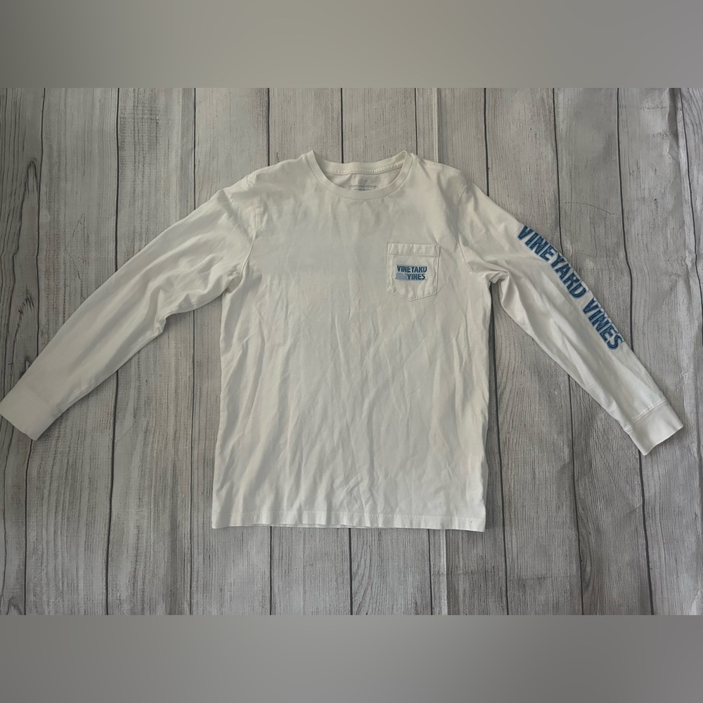 Vineyard Vines  Boys T-Shirt Logo White Size M (12-14) Long Sleeve Winter